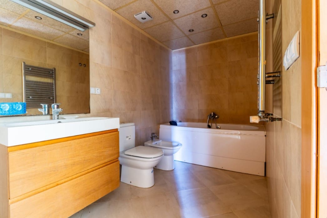 Chalet de 6 habitaciones en Orihuela en venta con piscina garaje - 365.000 € (Ref: 9751708)