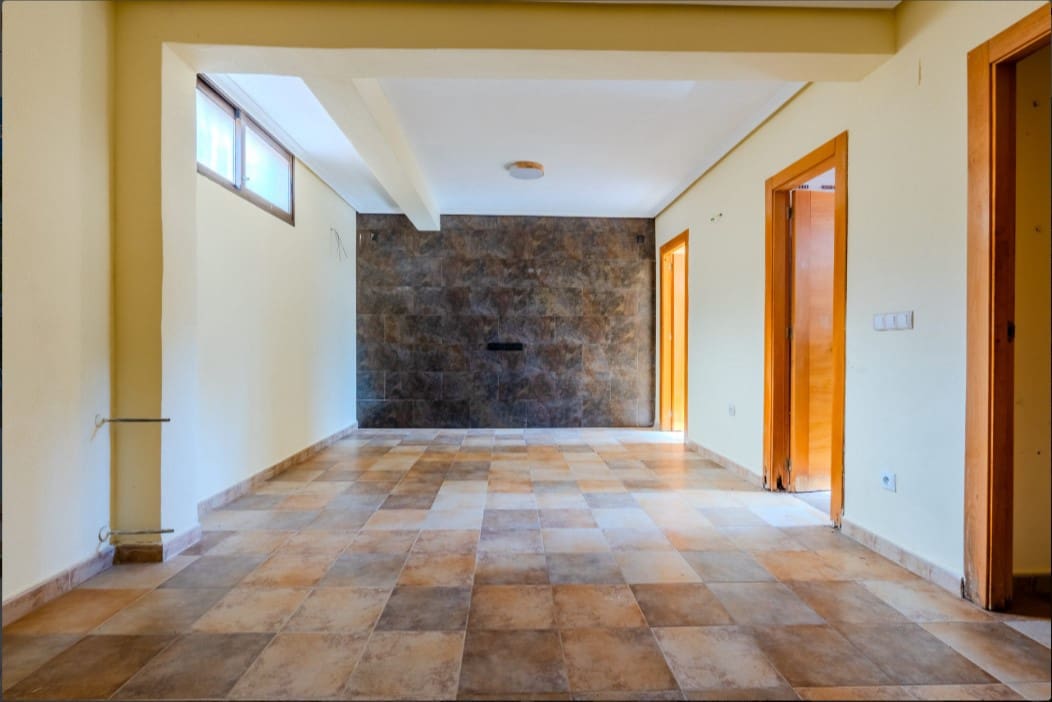 Chalet de 6 habitaciones en Orihuela en venta con piscina garaje - 365.000 € (Ref: 9751708)