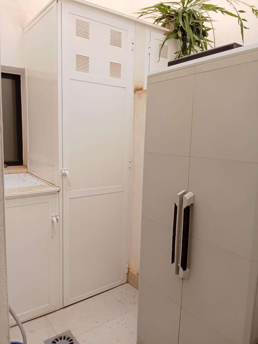 1 chambre Appartement à vendre à Torrevieja avec piscine garage - 175 000 € (Ref: 9777784)