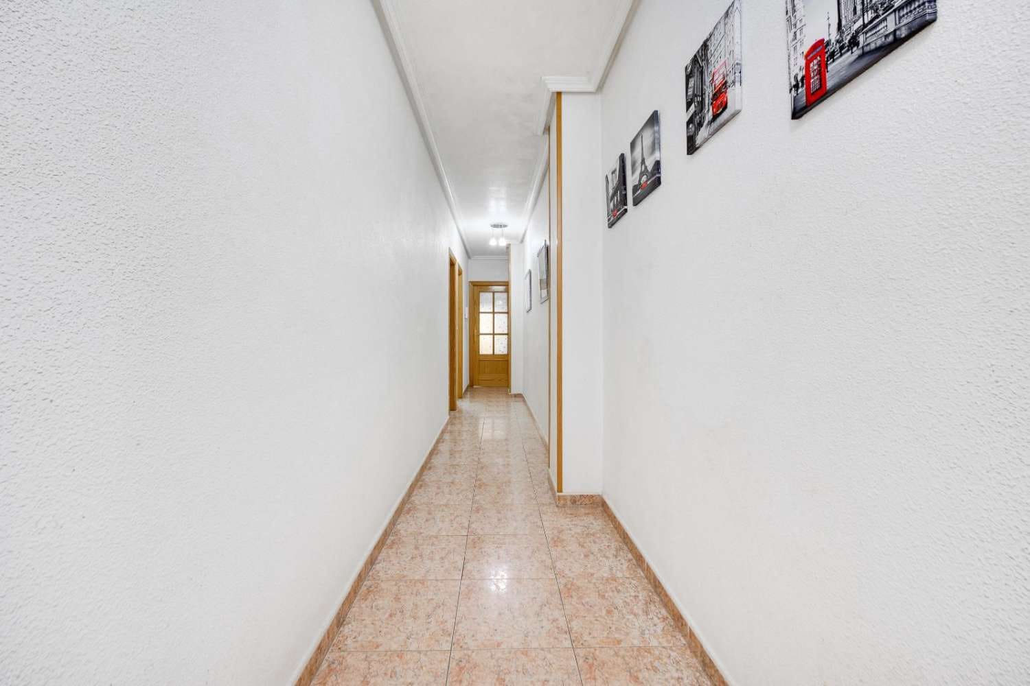 3 soverom Leilighet til salgs i Torrevieja med garasje - € 171 969 (Ref: 9777785)