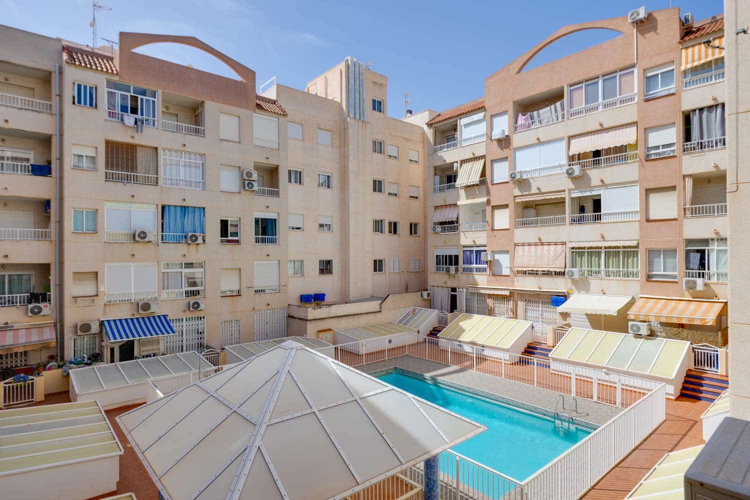 1 sypialnia Apartament na sprzedaż w Torrevieja z basenem - 99 990 € (Ref: 9790793)