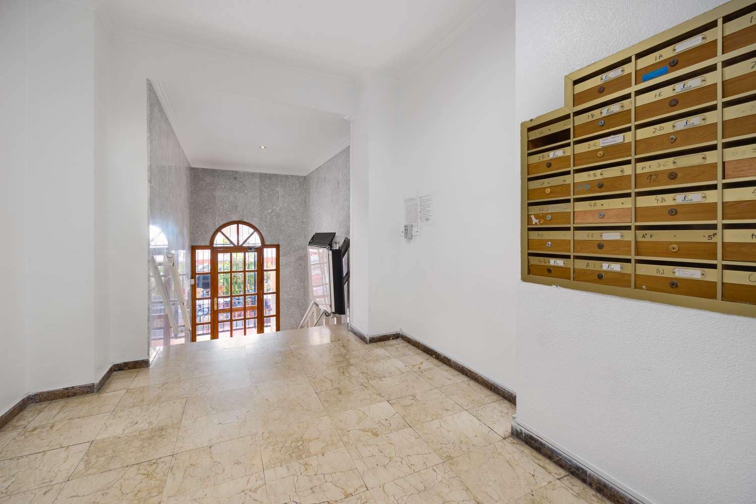 1 sypialnia Apartament na sprzedaż w Torrevieja z basenem - 99 990 € (Ref: 9790793)