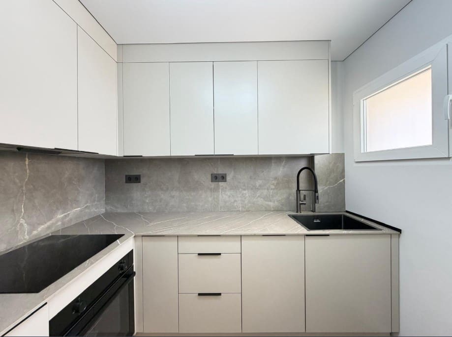 3 quarto Apartamento para venda em Punta Prima - 265 000 € (Ref: 9794308)