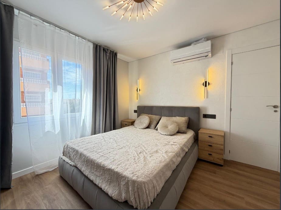 3 quarto Apartamento para venda em Punta Prima - 265 000 € (Ref: 9794308)