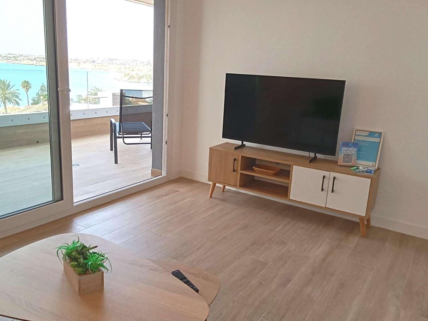 2 soverom Leilighet til salgs i Punta Prima med svømmebasseng garasje - € 539 000 (Ref: 9796276)