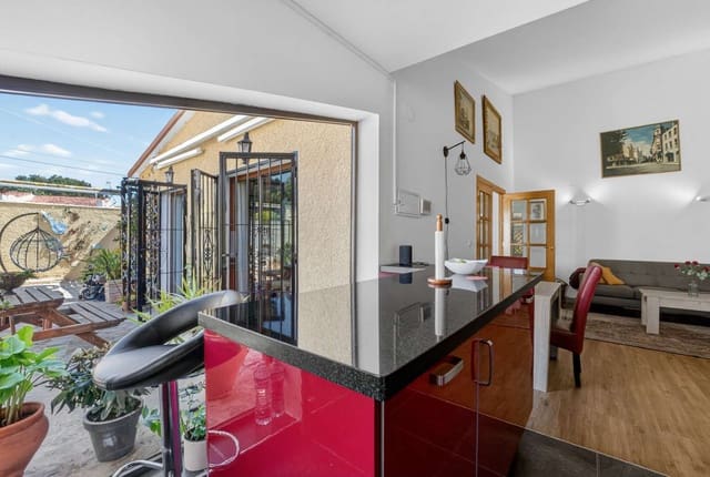 3 soverom Villa til salgs i Nueva Torrevieja, Torrevieja med svømmebasseng garasje - € 525 000 (Ref: 9828783)