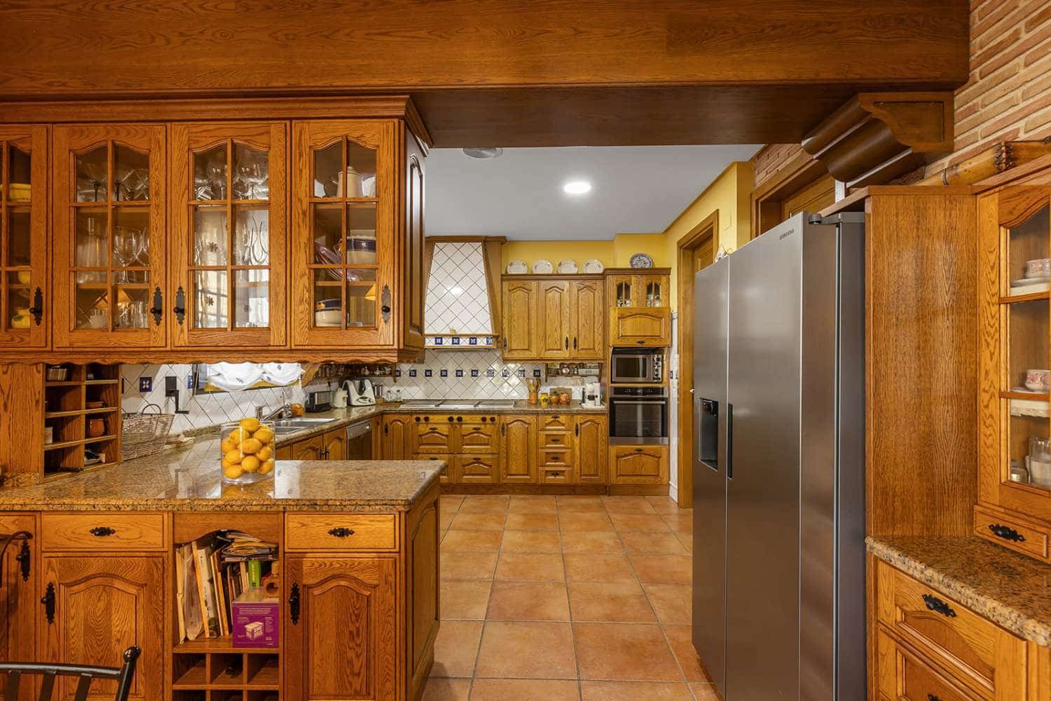 7 bedroom Villa for sale in La Veleta with pool - € 2,490,000 (Ref: 9828785)