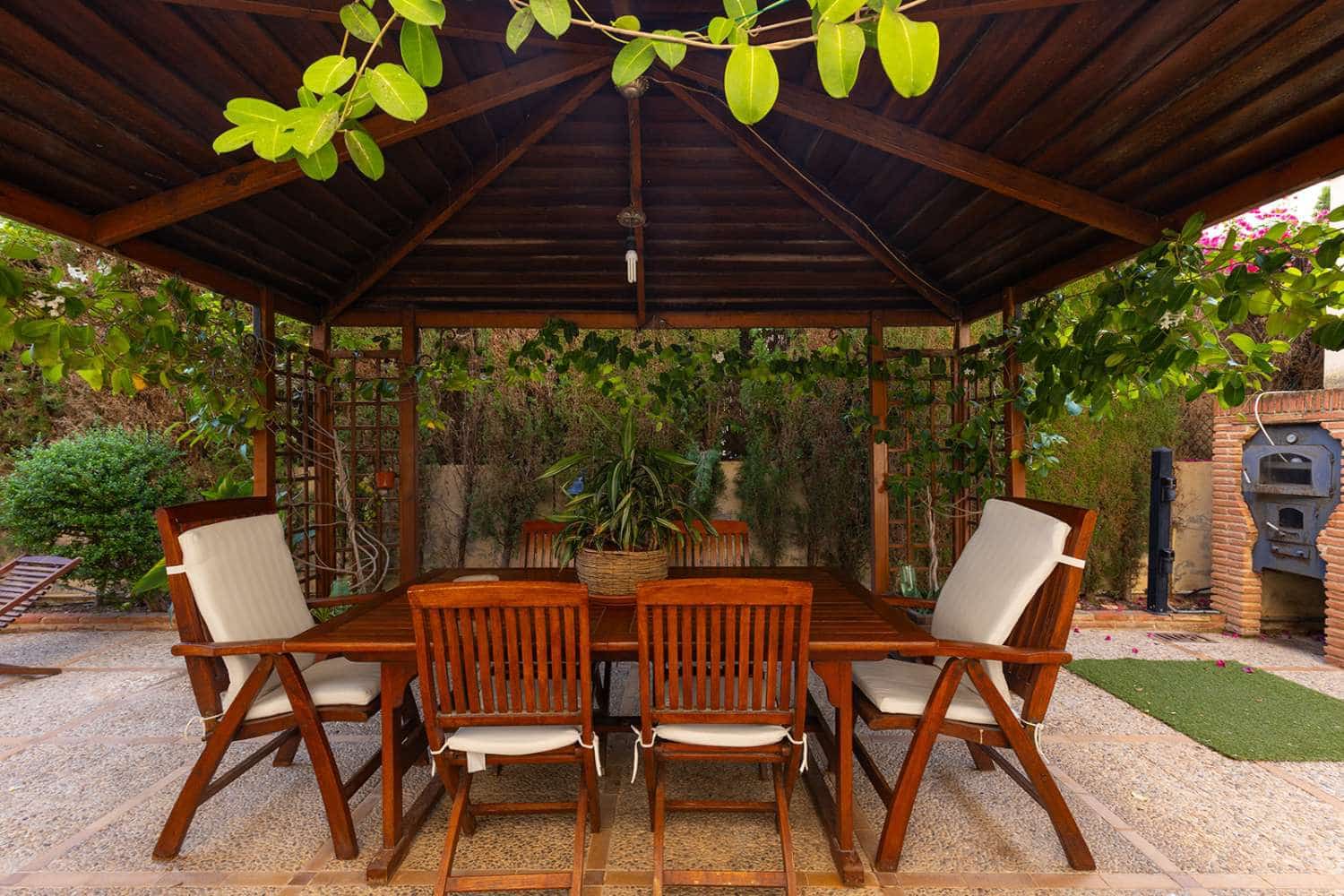 7 bedroom Villa for sale in La Veleta with pool - € 2,490,000 (Ref: 9828785)