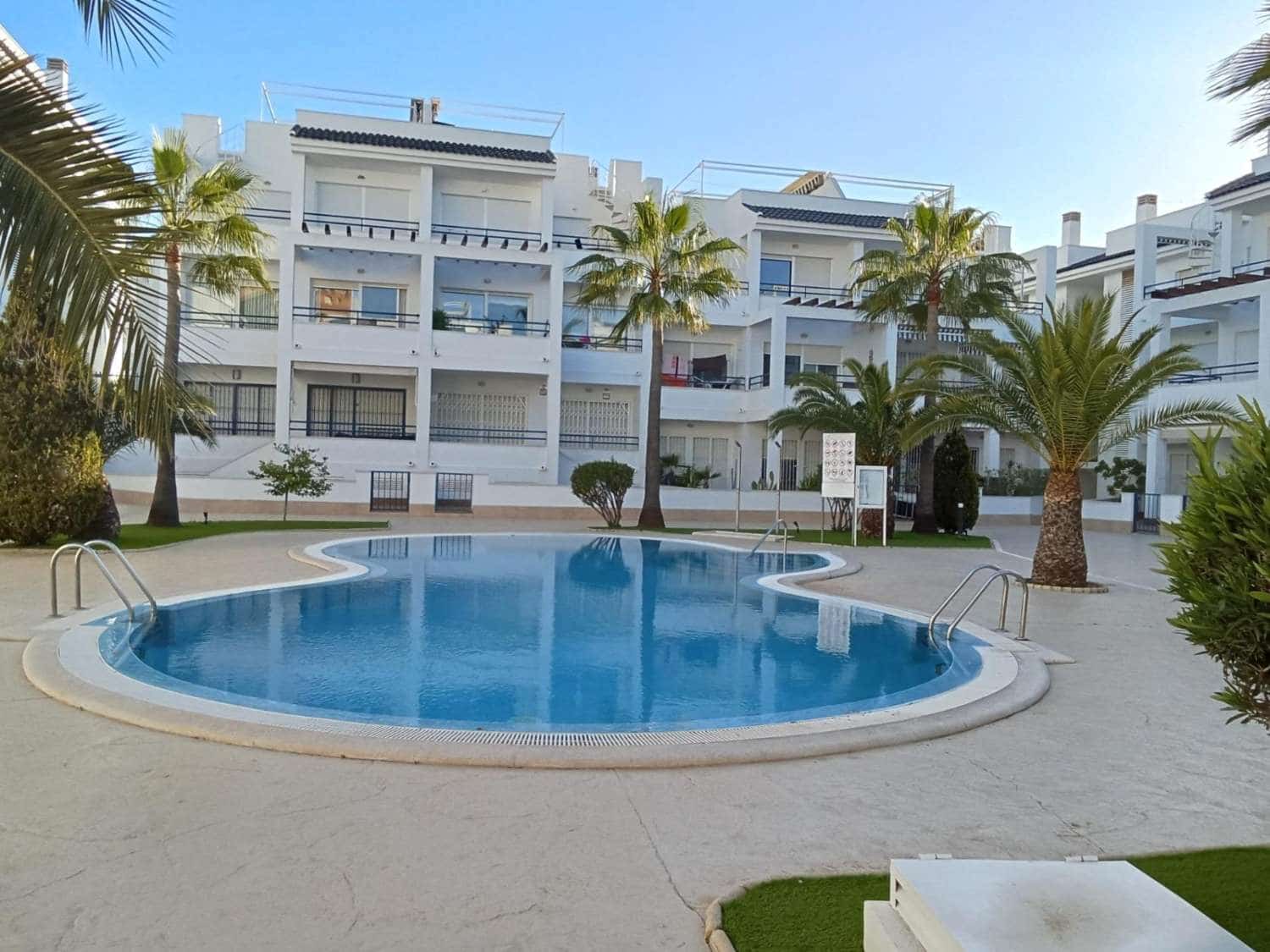 2 soveværelse Lejlighed til salg i La Veleta med swimmingpool garage - € 258.150 (Ref: 9830884)