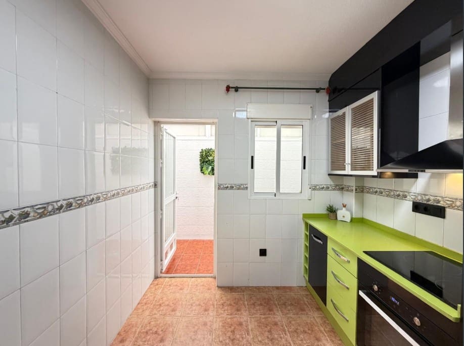 3 makuuhuone Bungalow myytävänä paikassa Orihuela Costa mukana uima-altaan - 235 000 € (Ref: 9833419)