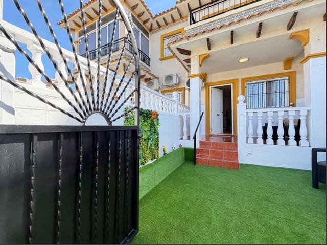 3 makuuhuone Bungalow myytävänä paikassa Punta Prima, Orihuela mukana uima-altaan - 235 000 € (Ref: 9833419)