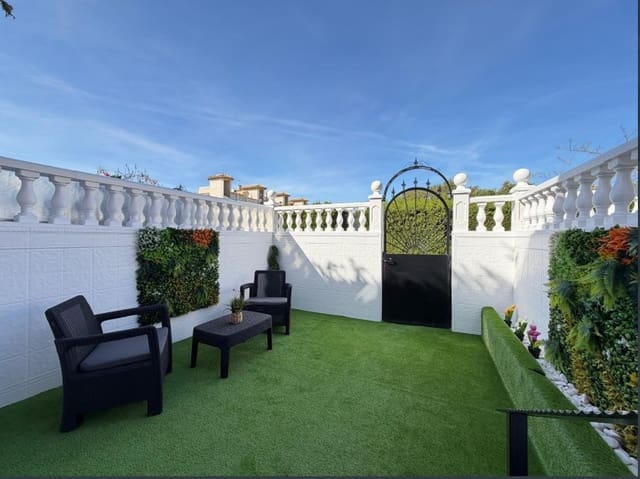 3 makuuhuone Bungalow myytävänä paikassa Punta Prima, Orihuela mukana uima-altaan - 235 000 € (Ref: 9833419)