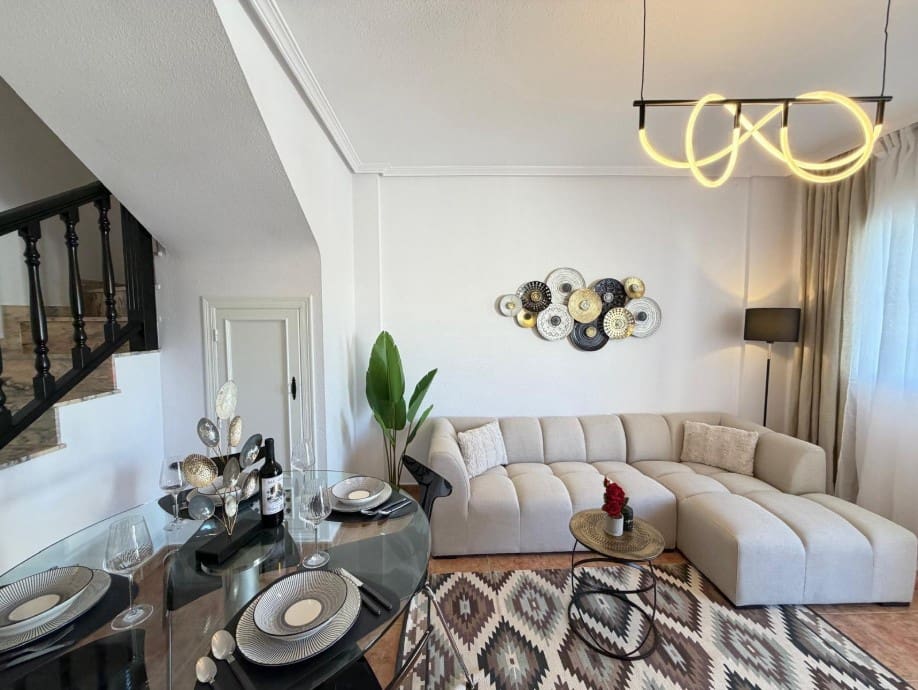 3 makuuhuone Bungalow myytävänä paikassa Orihuela Costa mukana uima-altaan - 235 000 € (Ref: 9833419)