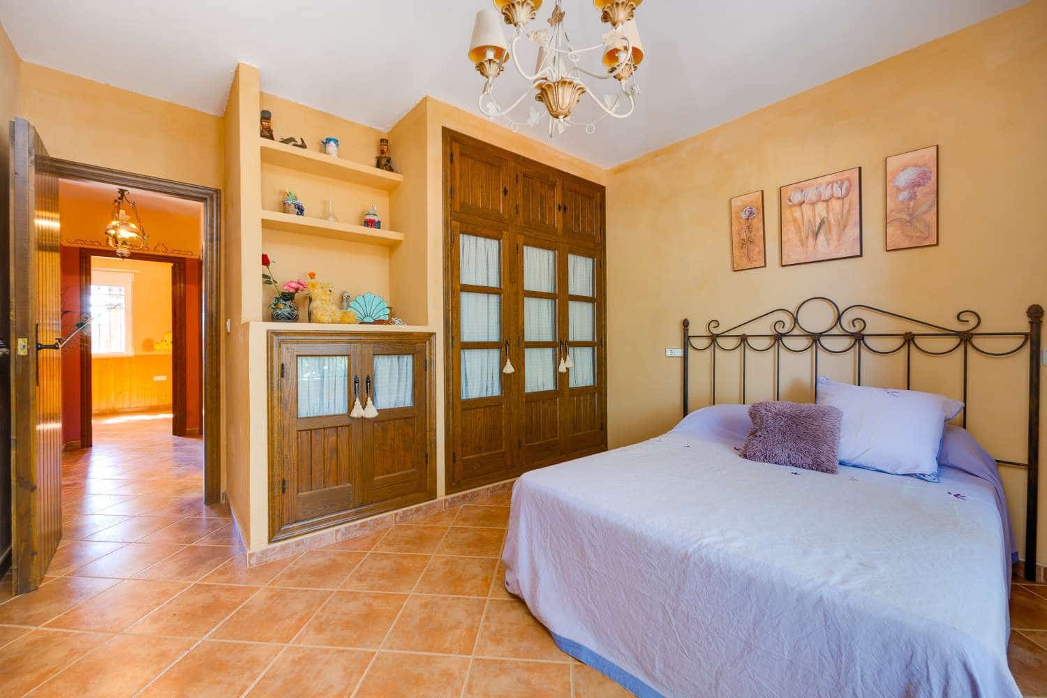 5 slaapkamer Villa te koop in San Miguel de Salinas met zwembad garage - € 495.000 (Ref: 9836129)