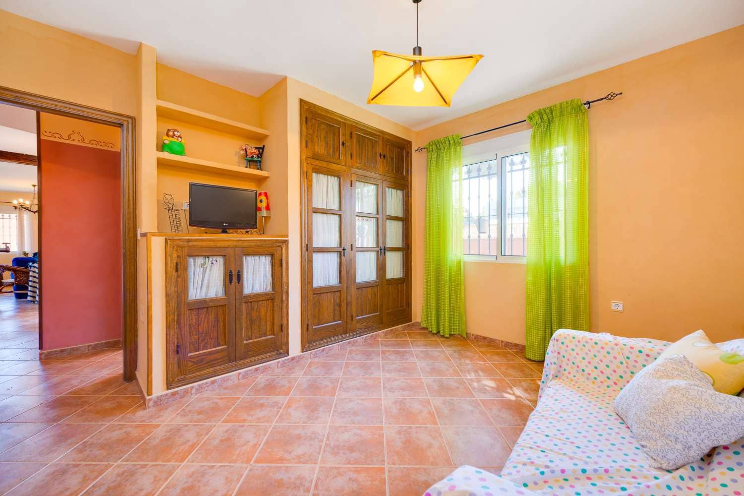 5 slaapkamer Villa te koop in San Miguel de Salinas met zwembad garage - € 495.000 (Ref: 9836129)