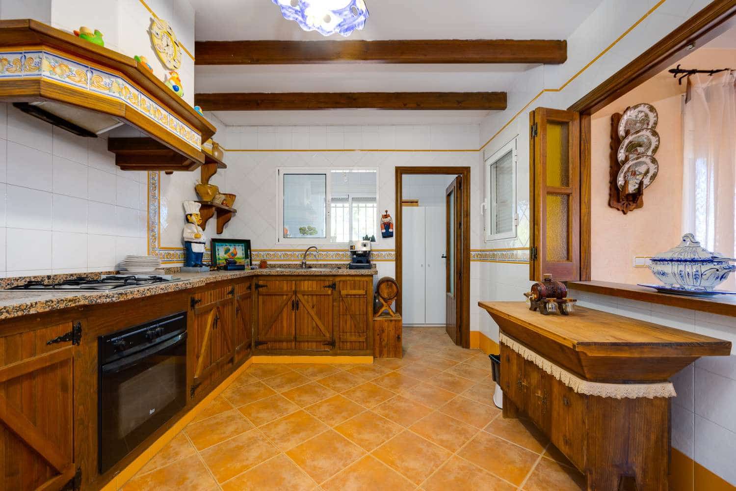 5 slaapkamer Villa te koop in San Miguel de Salinas met zwembad garage - € 495.000 (Ref: 9836129)
