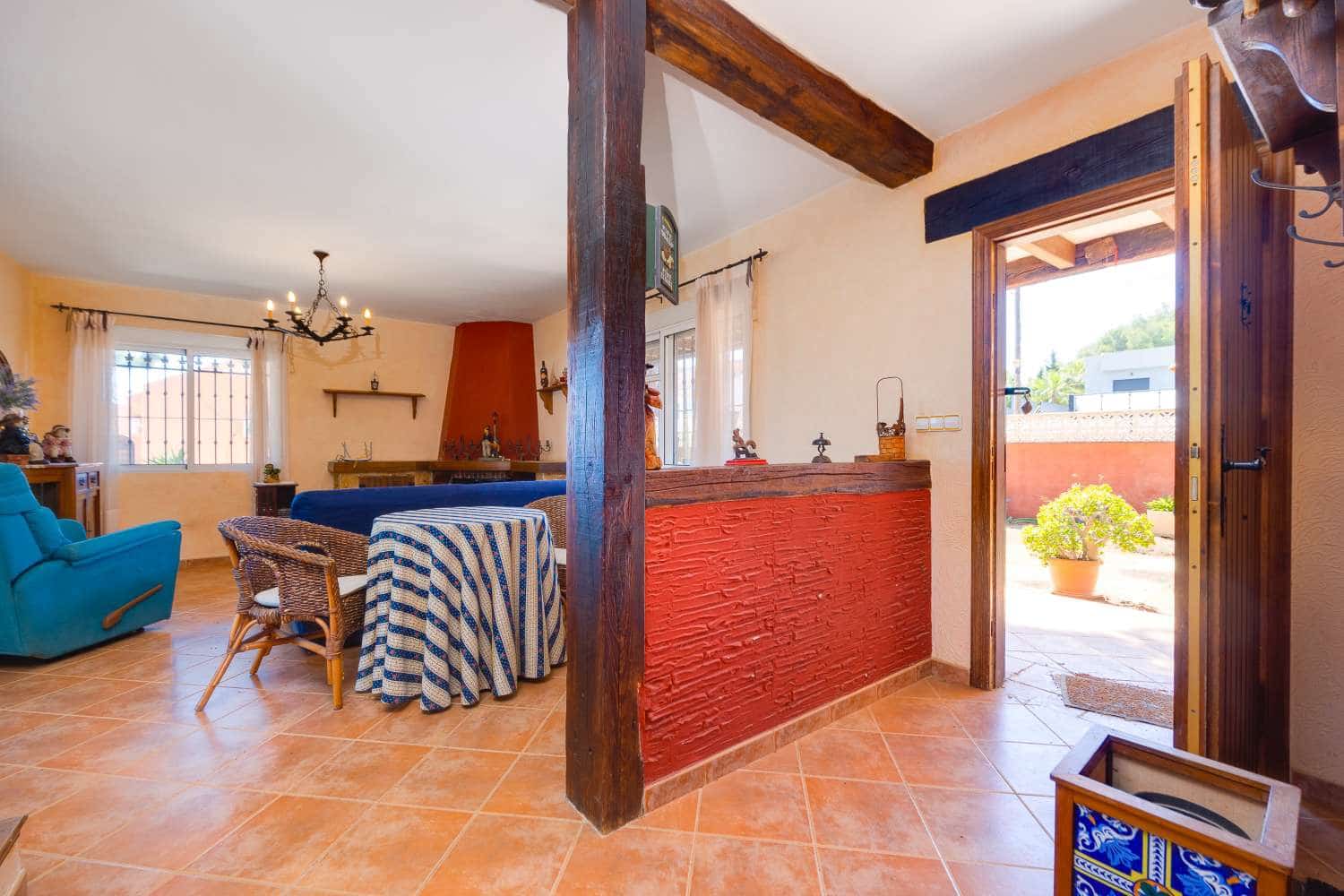 5 slaapkamer Villa te koop in San Miguel de Salinas met zwembad garage - € 495.000 (Ref: 9836129)