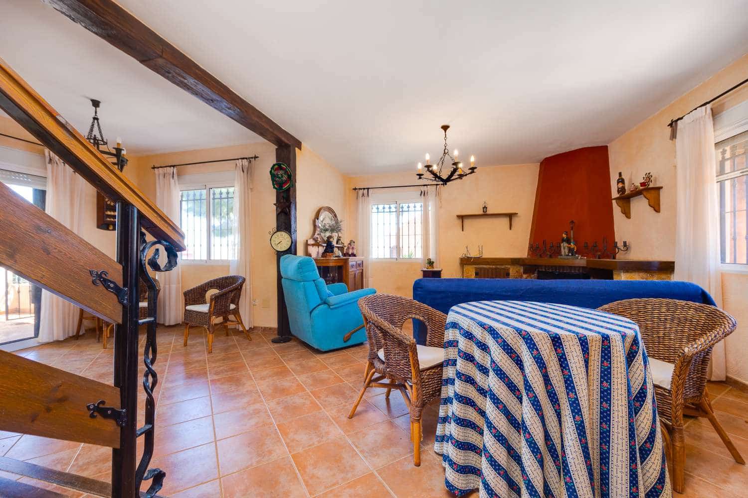 5 slaapkamer Villa te koop in San Miguel de Salinas met zwembad garage - € 495.000 (Ref: 9836129)