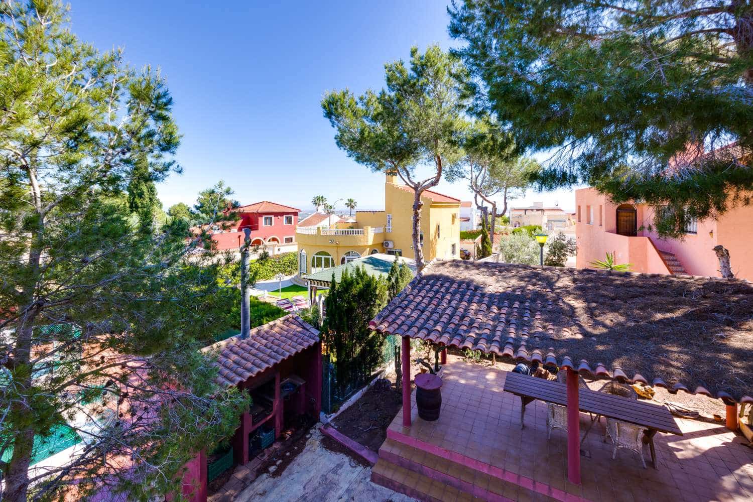5 slaapkamer Villa te koop in San Miguel de Salinas met zwembad garage - € 495.000 (Ref: 9836129)