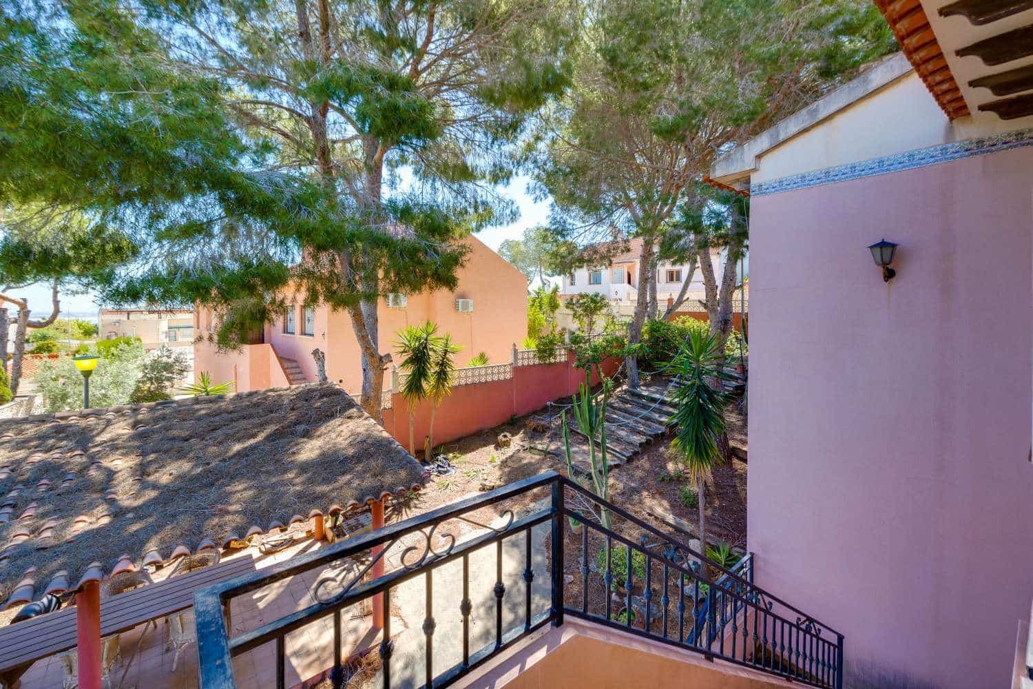 5 slaapkamer Villa te koop in San Miguel de Salinas met zwembad garage - € 495.000 (Ref: 9836129)