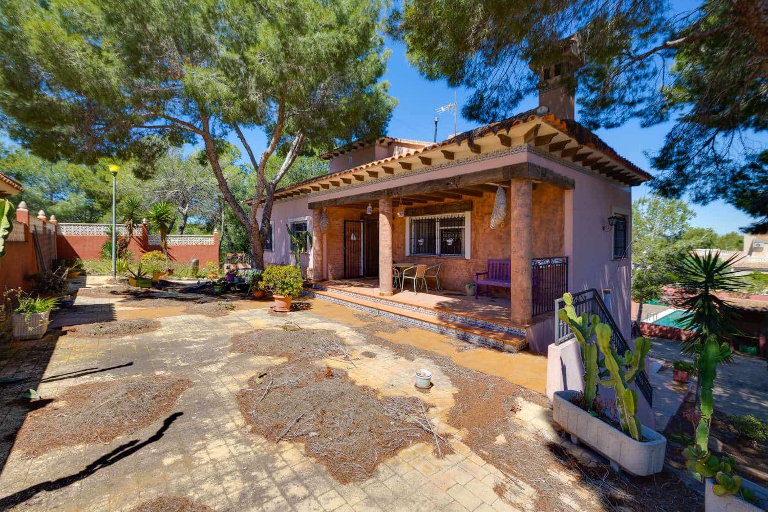 5 slaapkamer Villa te koop in San Miguel de Salinas met zwembad garage - € 495.000 (Ref: 9836129)