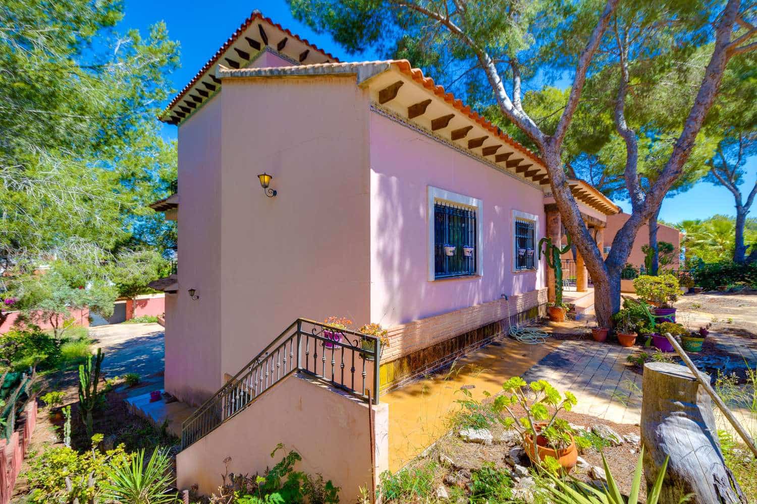 5 slaapkamer Villa te koop in San Miguel de Salinas met zwembad garage - € 495.000 (Ref: 9836129)