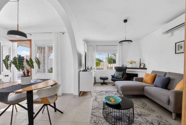 3 soveværelse Rækkehus til salg i Nueva Torrevieja, Torrevieja - € 399.000 (Ref: 9839019)