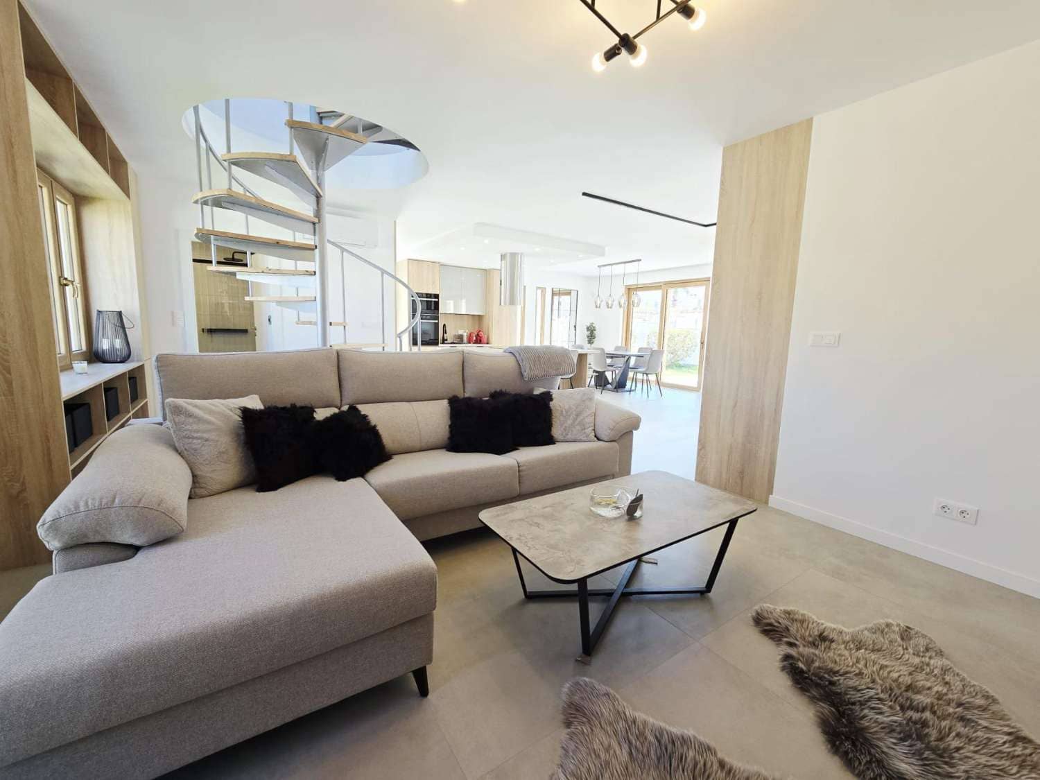 3 bedroom Villa for sale in Cabo Roig with pool - € 1,400,000 (Ref: 9839020)