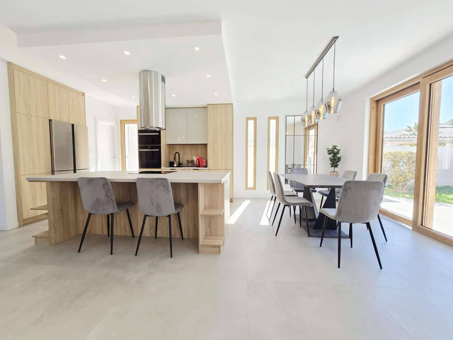3 bedroom Villa for sale in Cabo Roig with pool - € 1,400,000 (Ref: 9839020)