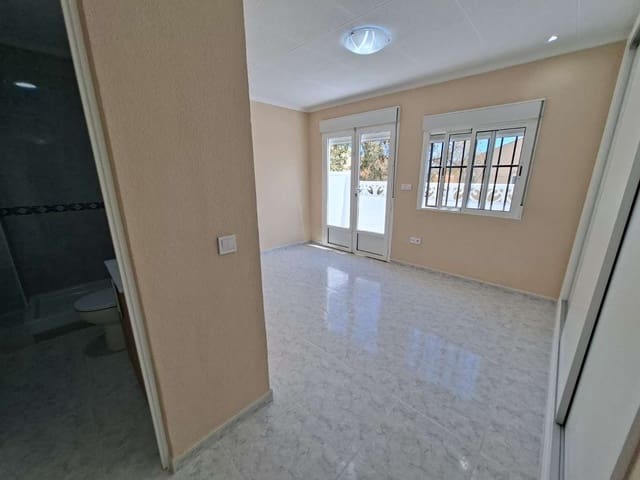 1 quarto Bungalow para venda em San Fulgencio - 129 000 € (Ref: 9842700)