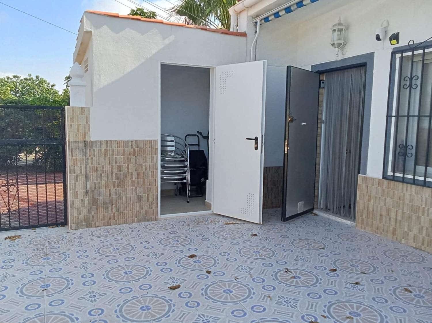 2 soveværelse Bungalow til salg i Torrevieja - € 156.000 (Ref: 9845183)