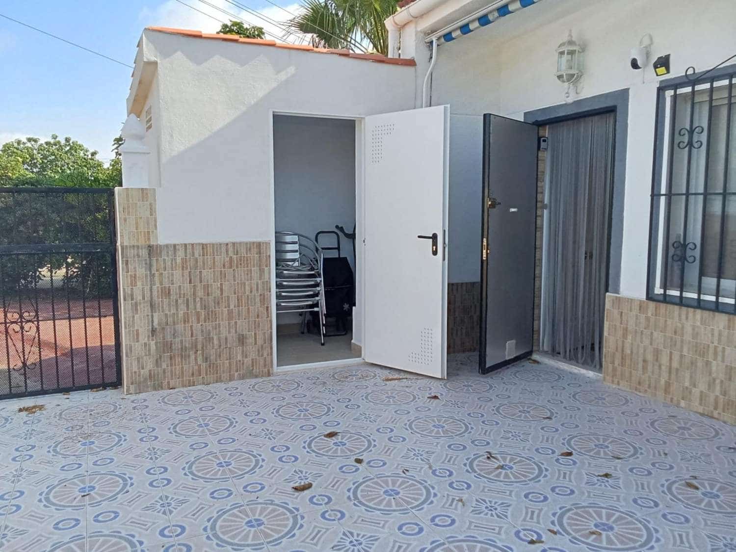 2 soveværelse Bungalow til salg i Torrevieja - € 156.000 (Ref: 9845183)