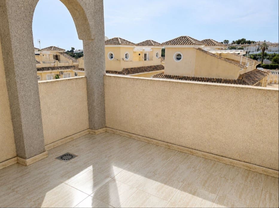 3 soverom Leilighet til salgs i Orihuela Costa med svømmebasseng garasje - € 199 000 (Ref: 9855147)