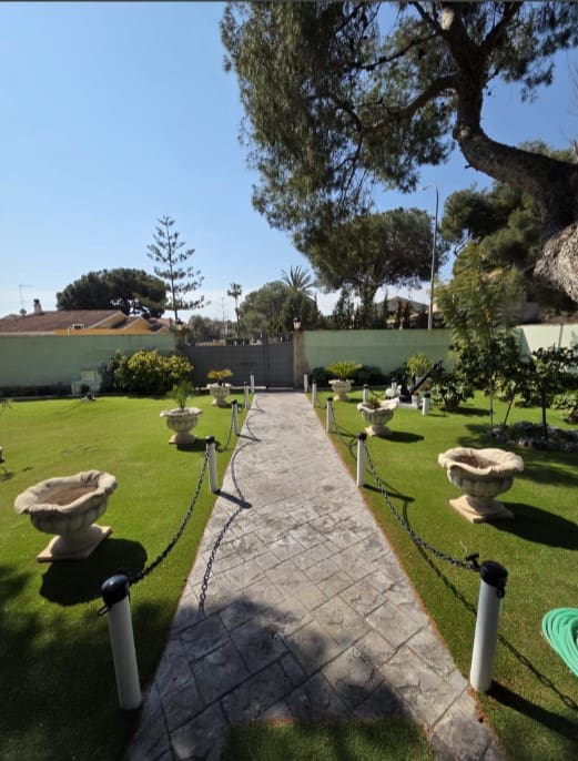 3 bedroom Villa for sale in Dehesa de Campoamor with pool - € 985,000 (Ref: 9859632)