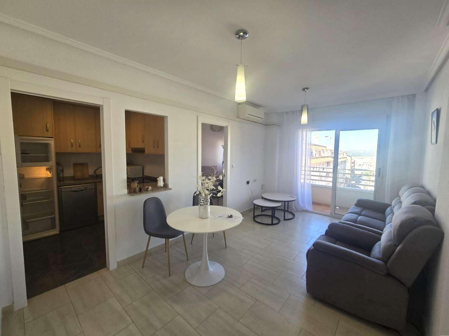 2 soverom Leilighet til salgs i Torrevieja - € 149 900 (Ref: 9859633)