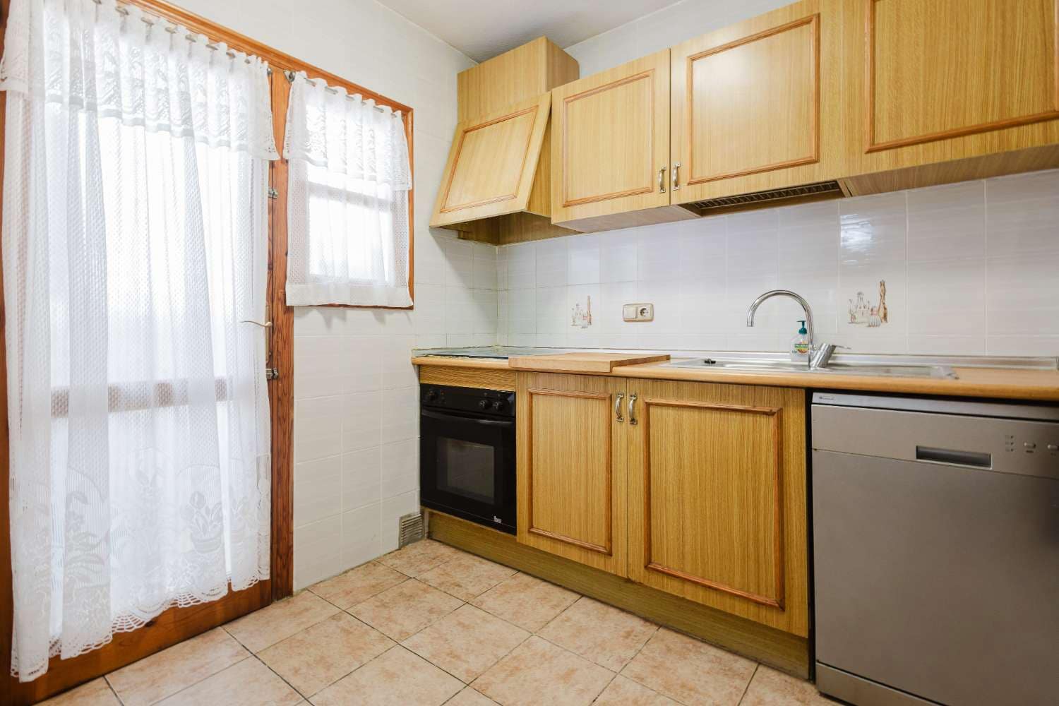 2 sovrum Lägenhet till salu i Torrevieja med pool garage - 159 990 € (Ref: 9861658)