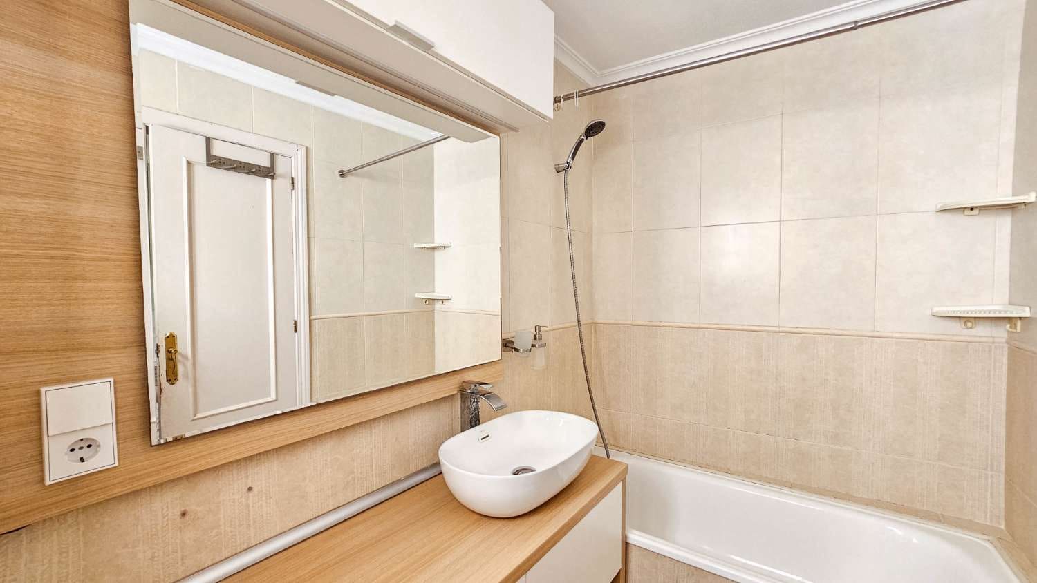 2 quarto Apartamento para venda em Torrevieja - 144 000 € (Ref: 9866728)