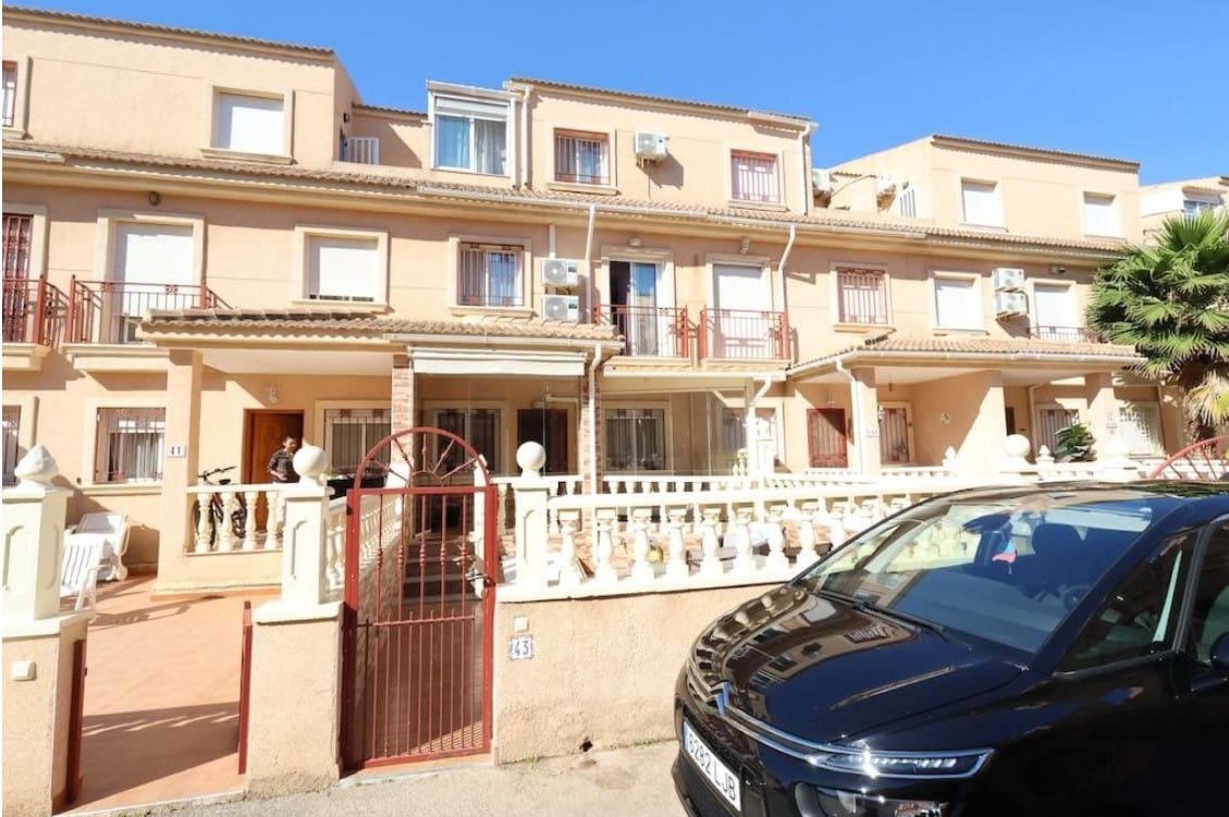 3 bedroom Flat for sale in Orihuela Costa with pool - € 285,000 (Ref: 9891845)