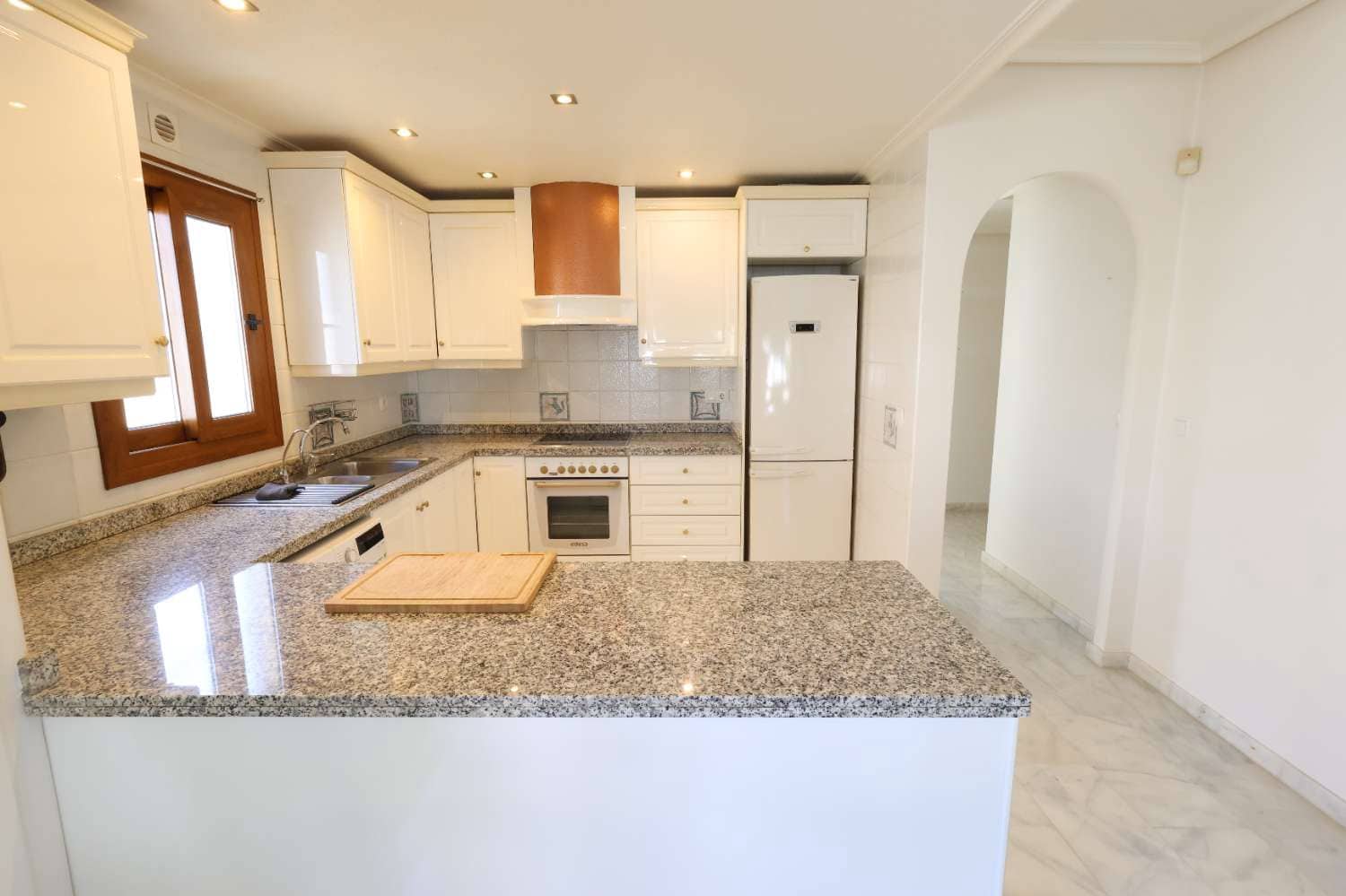 2 bedroom Apartment for sale in Orihuela with pool - € 195,000 (Ref: 9893937)