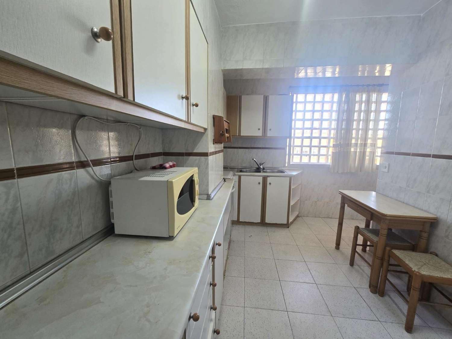 3 slaapkamer Appartement te koop in Torrevieja met zwembad garage - € 220.000 (Ref: 9896370)