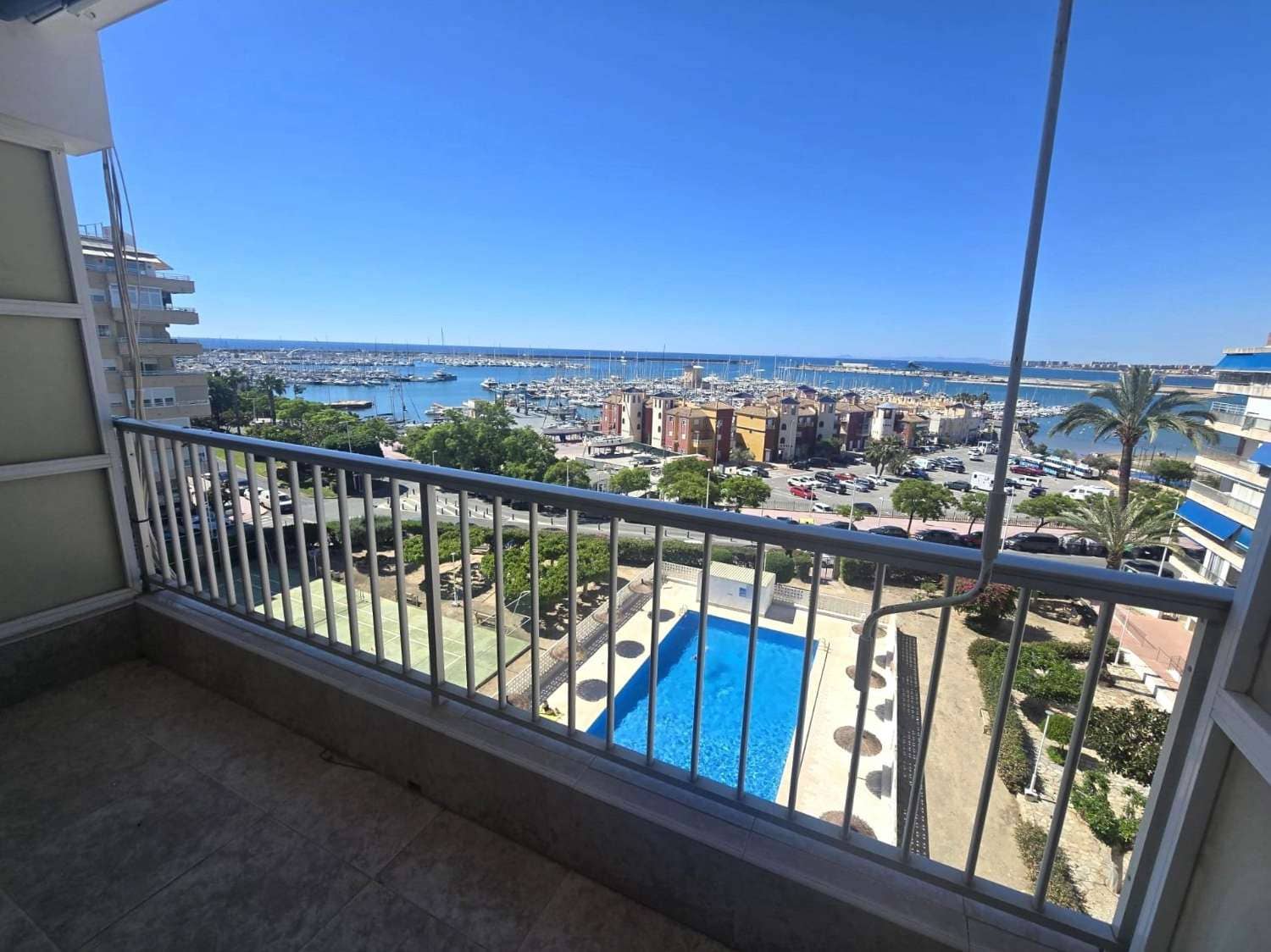 3 slaapkamer Appartement te koop in Torrevieja met zwembad garage - € 220.000 (Ref: 9896370)
