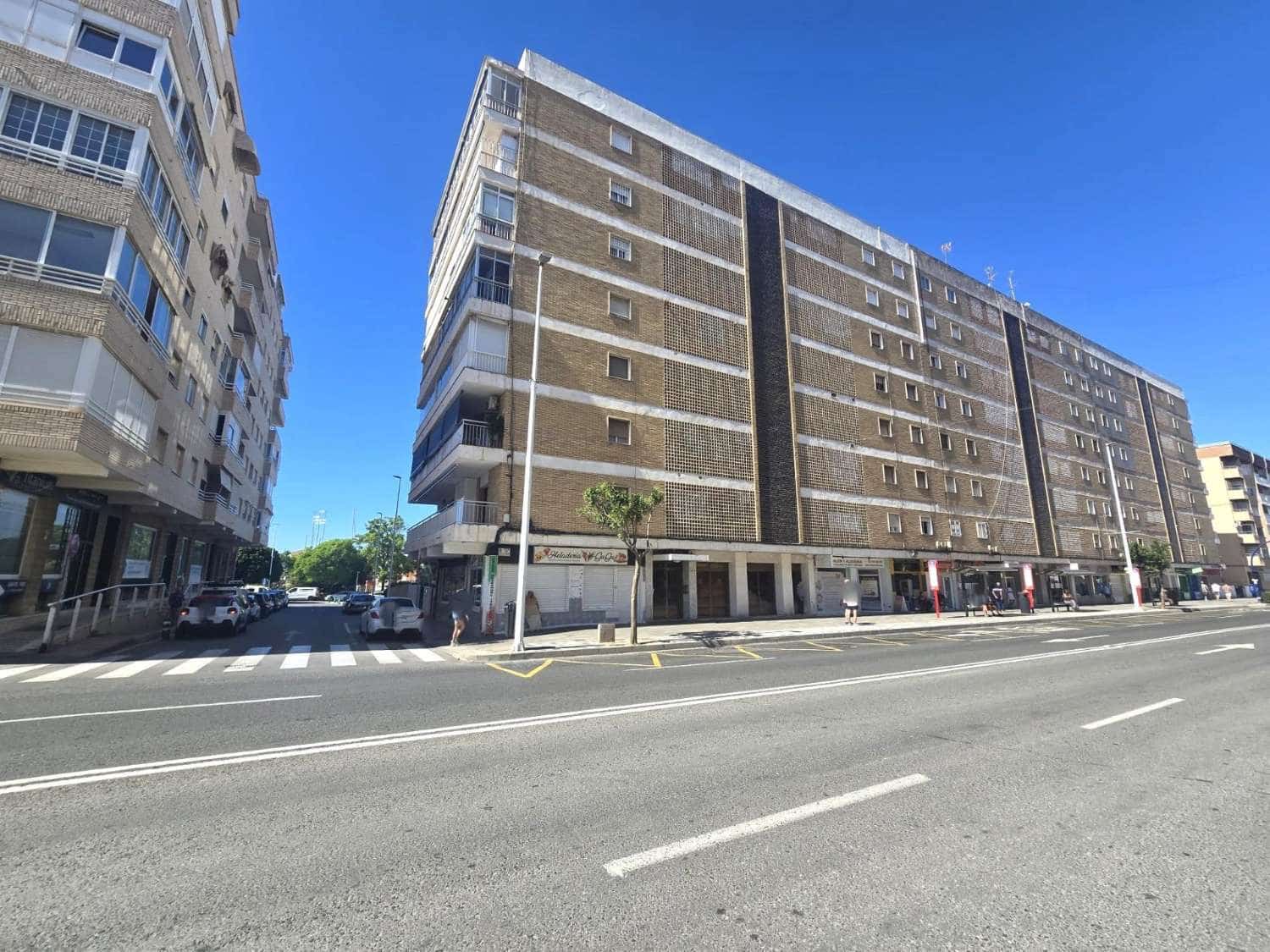 3 slaapkamer Appartement te koop in Torrevieja met zwembad garage - € 220.000 (Ref: 9896370)