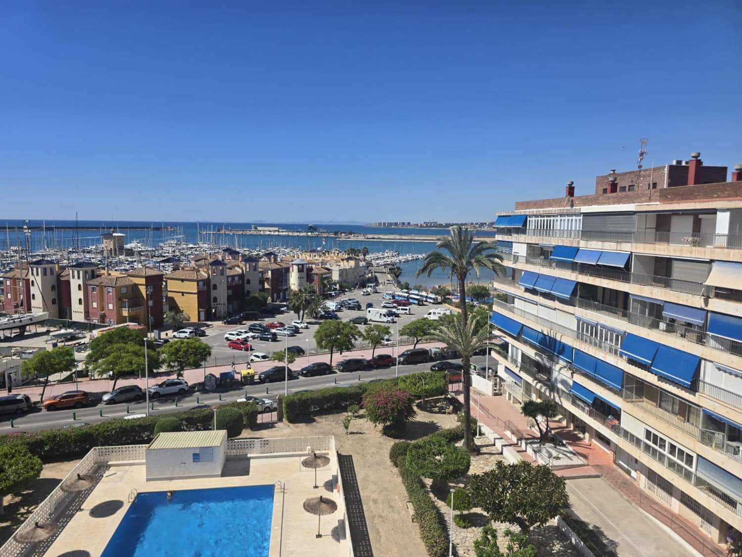 3 slaapkamer Appartement te koop in Torrevieja met zwembad garage - € 220.000 (Ref: 9896370)