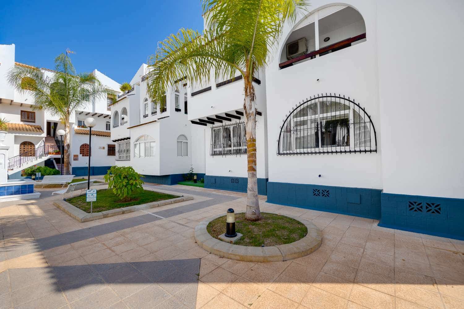 2 quarto Apartamento para venda em Torrevieja com piscina - 139 500 € (Ref: 9899217)