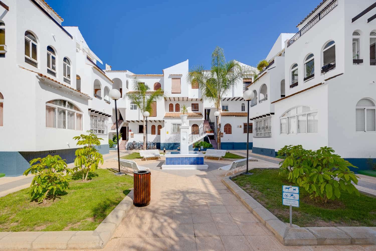 2 quarto Apartamento para venda em Torrevieja com piscina - 139 500 € (Ref: 9899217)