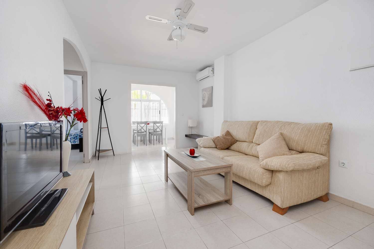 2 quarto Apartamento para venda em Torrevieja com piscina - 139 500 € (Ref: 9899217)