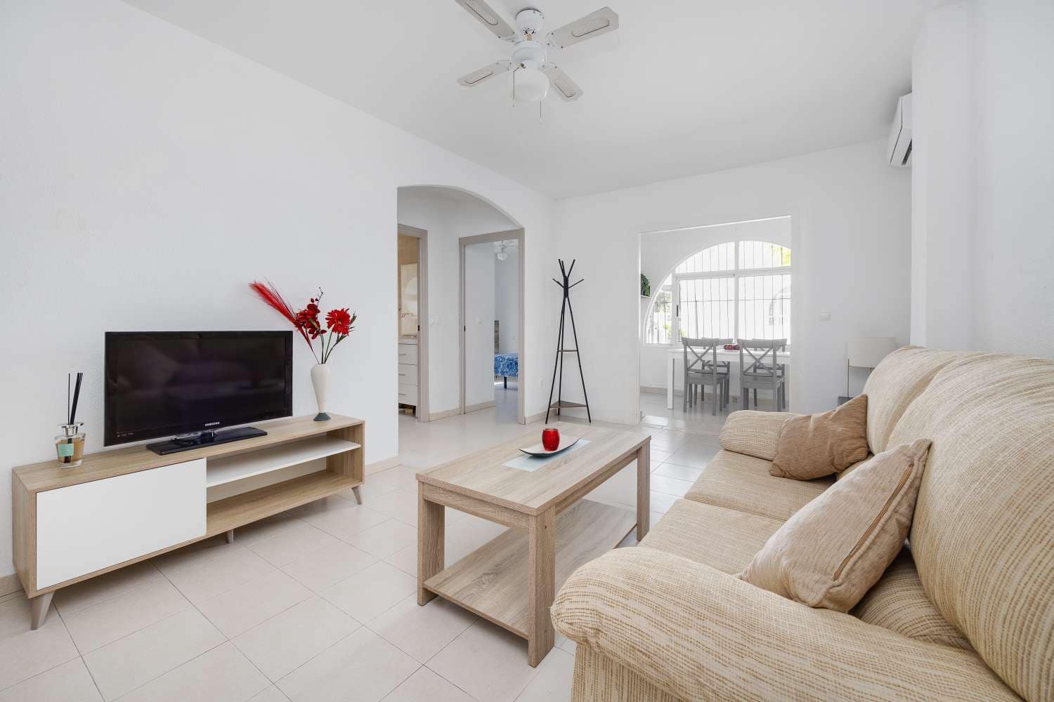 2 quarto Apartamento para venda em Torrevieja com piscina - 139 500 € (Ref: 9899217)