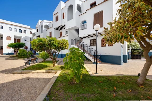 2 quarto Apartamento para venda em Playa de los Náufragos, Torrevieja com piscina - 139 500 € (Ref: 9899217)