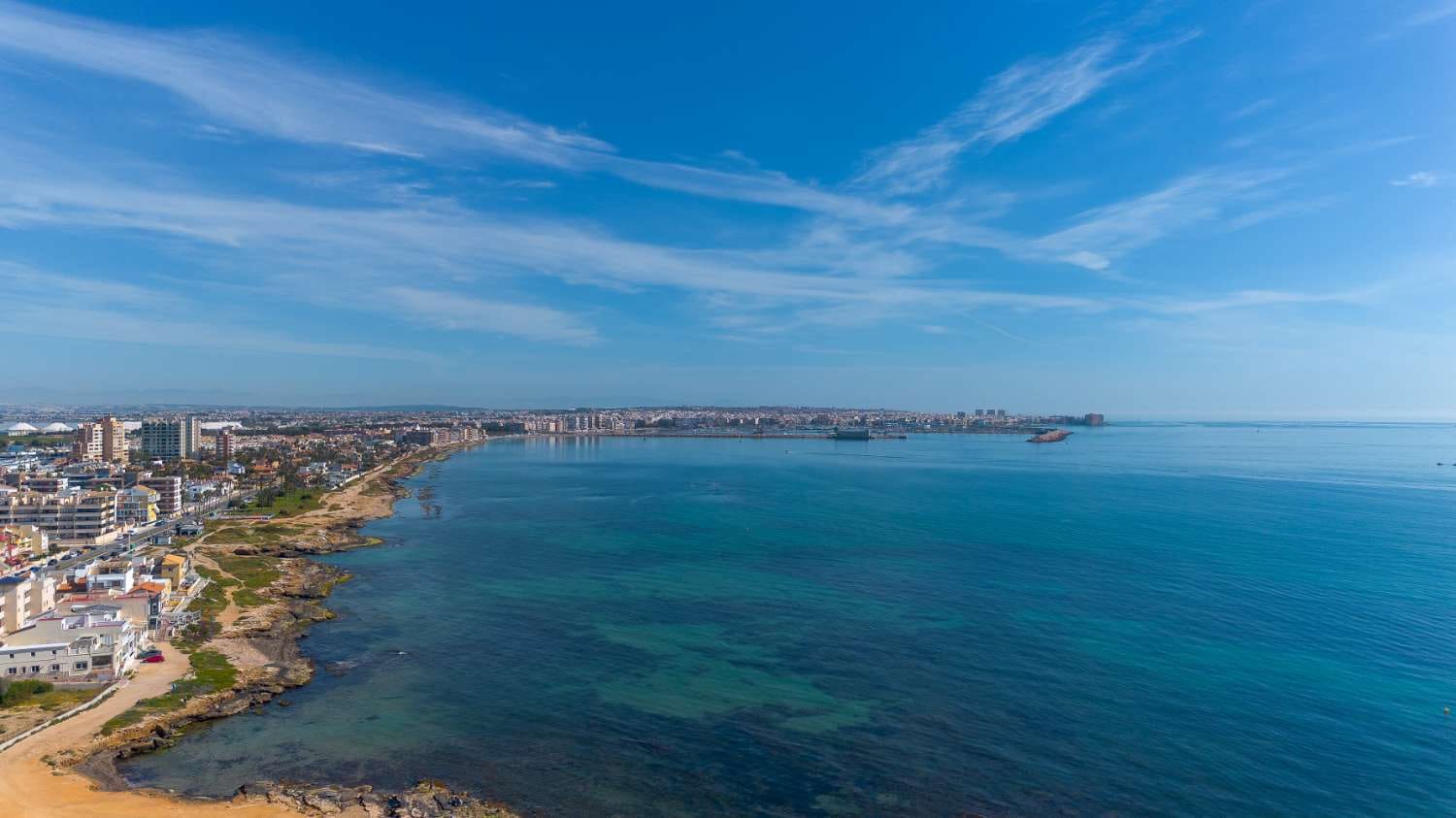 2 quarto Apartamento para venda em Torrevieja com piscina - 139 500 € (Ref: 9899217)
