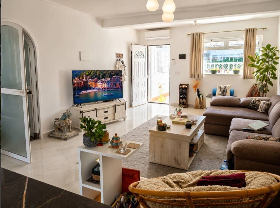 Piso de 3 habitaciones en Torrevieja en venta con piscina - 249.000 € (Ref: 9903982)